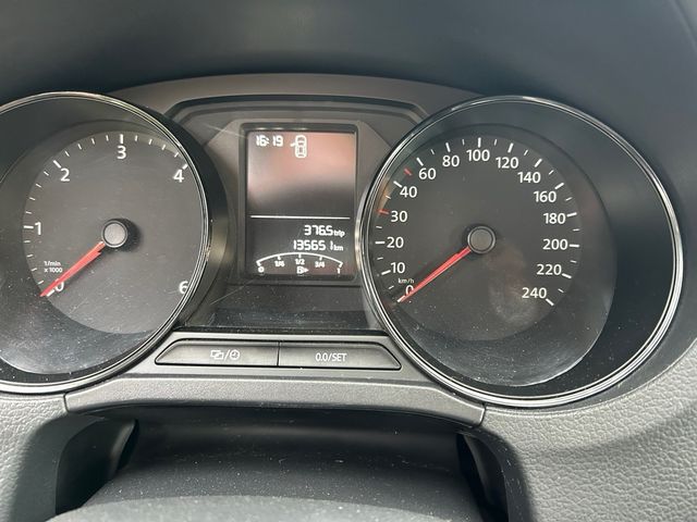 Volkswagen Polo 2015