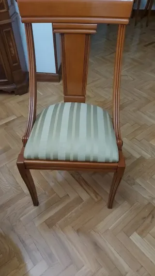 6 Sillas Clásicas Tapizadas en Seda