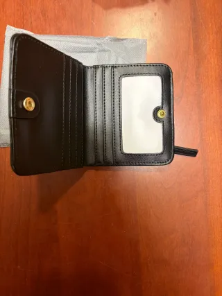 Portafoglio donna nero in similpelle