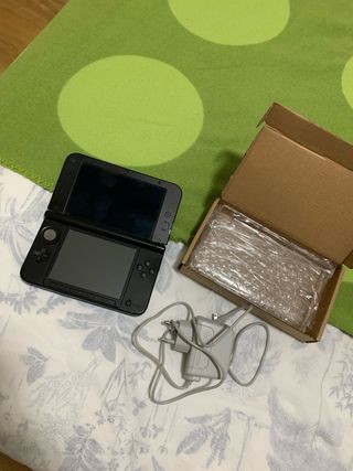 Nintendo 3DS XL Azul + Cargador