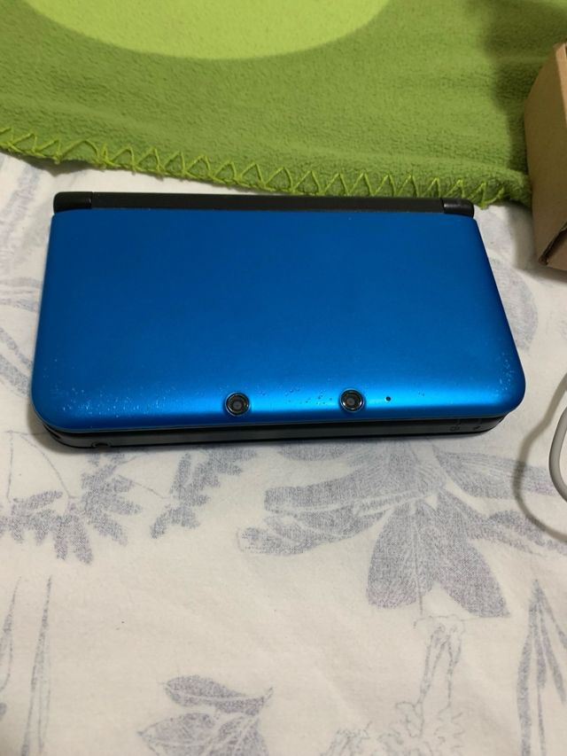 Nintendo 3DS XL Azul + Cargador