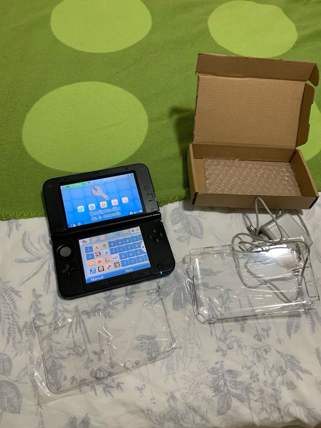 Nintendo 3DS XL Azul + Cargador