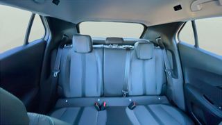 Peugeot 2008 PureTech 130 S&S Allure Pack EAT8 96 kW (130 CV)