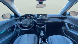 Peugeot 2008 PureTech 130 S&S Allure Pack EAT8 96 kW (130 CV)