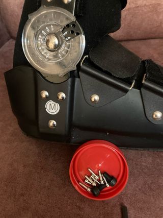 Bota ortopédica ajustable para pierna talla M