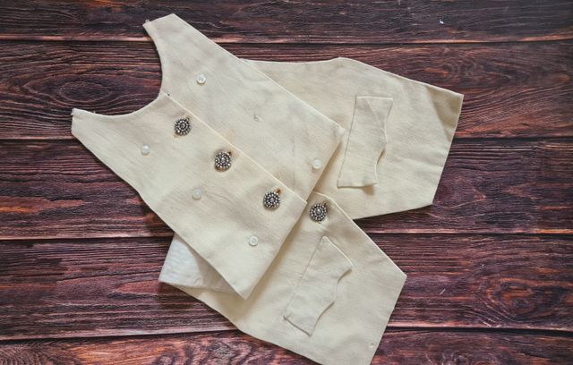 Pettorale da uomo antico “devant de gilet”