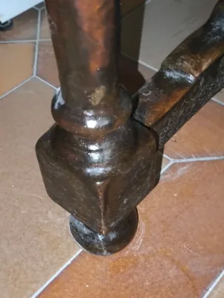 Mesa antigua de cocina con mármol