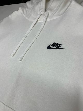 Sudadera Nike Blanca con Capucha