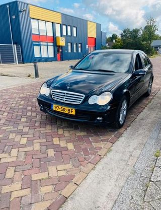 Mercedes-Benz Clase C 2006