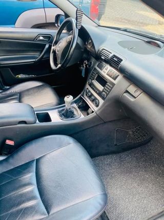 Mercedes-Benz Clase C 2006