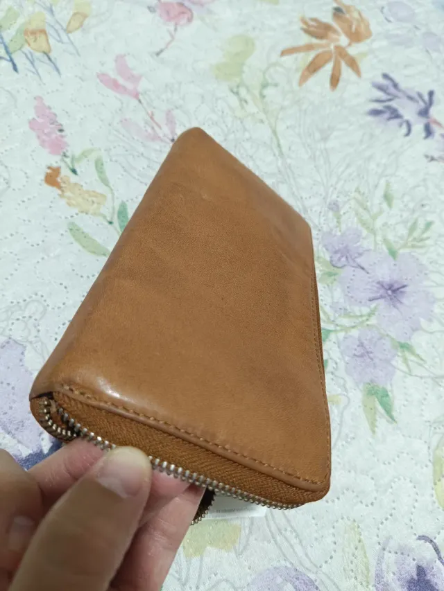 Cartera de piel marrón System Action