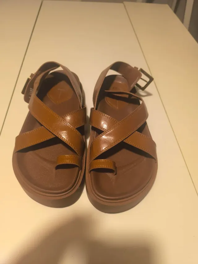 Sandalias de plataforma marrones