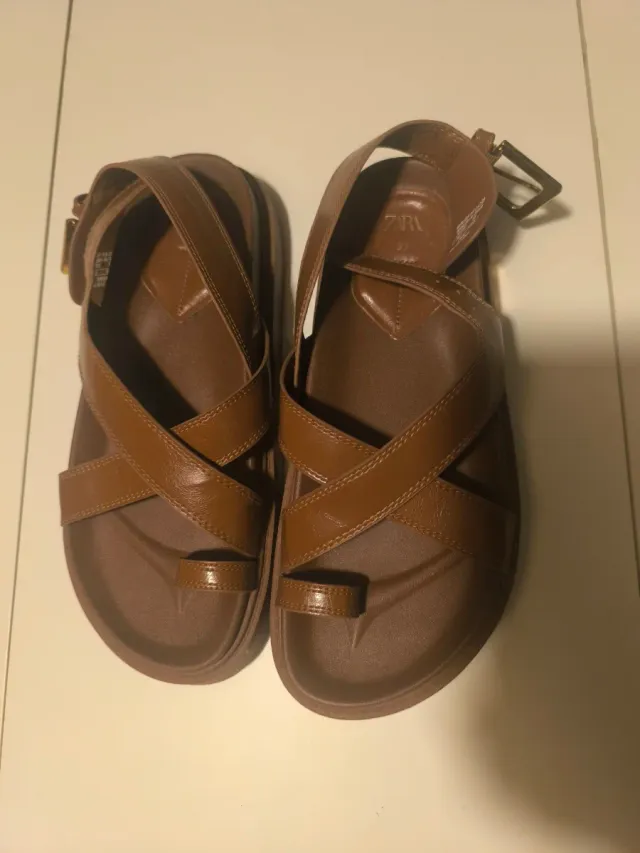 Sandalias de plataforma marrones