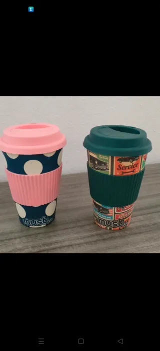 Tazze da asporto con tappo