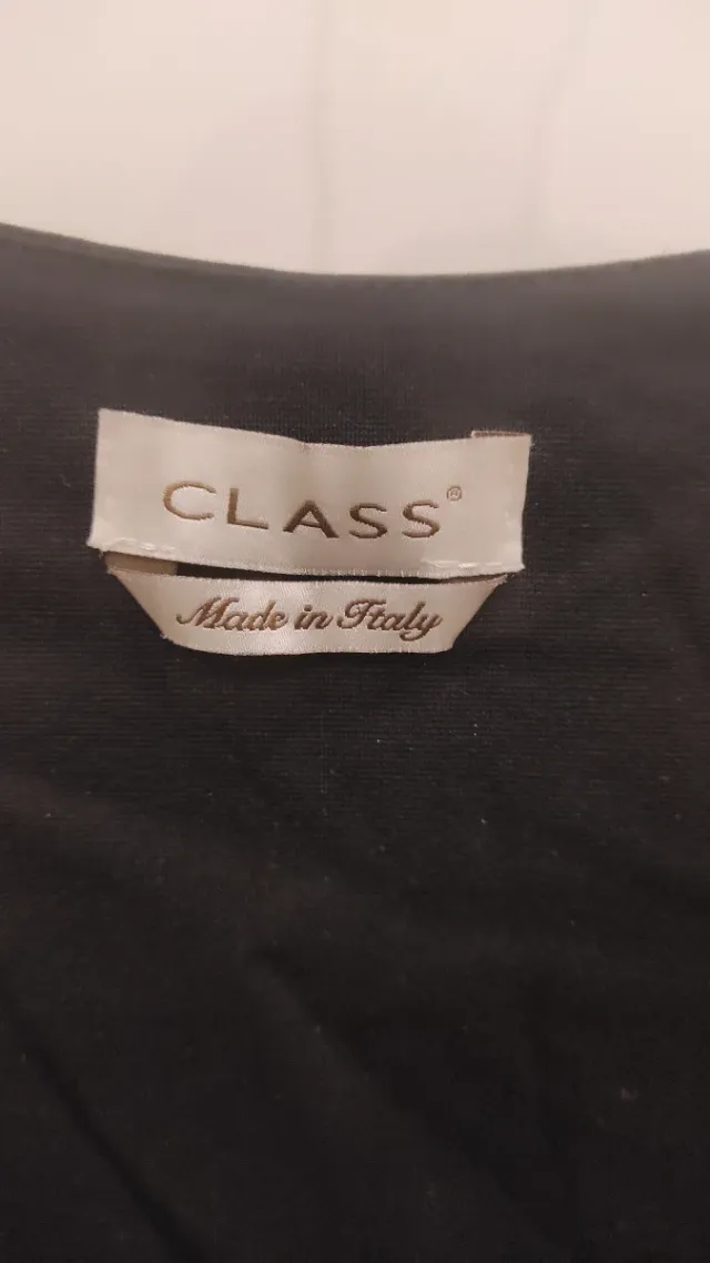 Vestito nero corto elegante