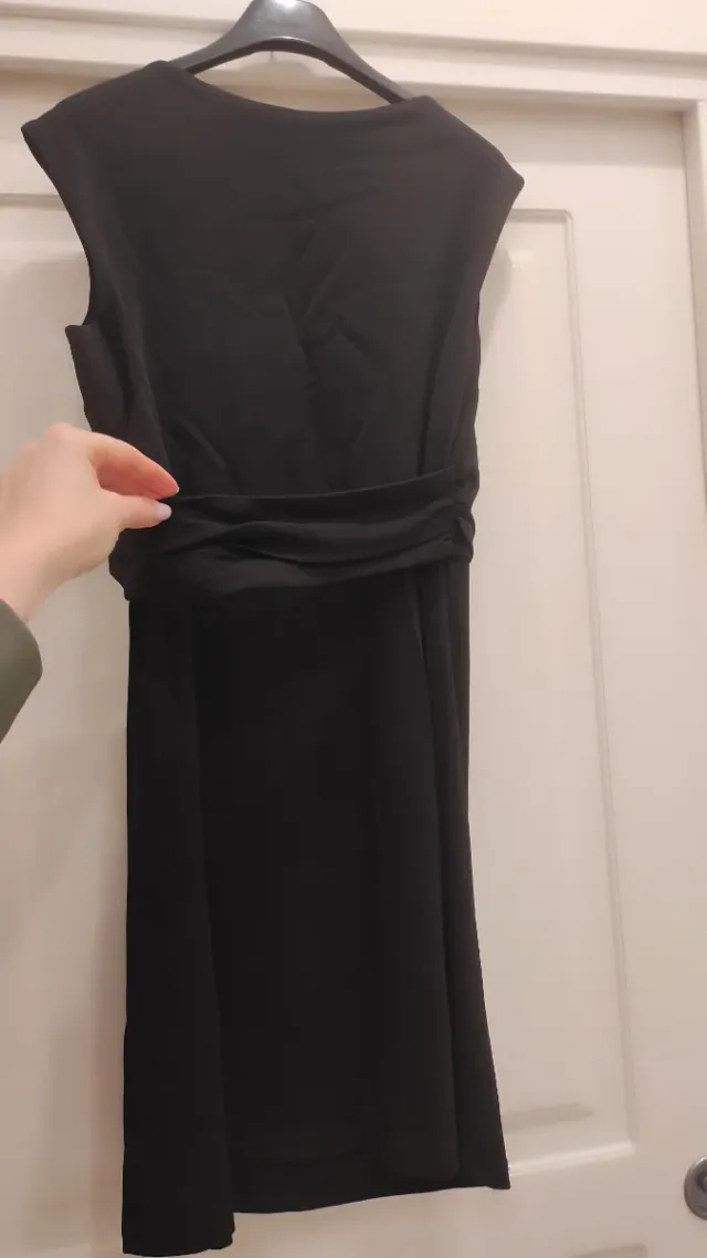 Vestito nero corto elegante
