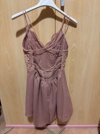 Tutina con schiena scoperta