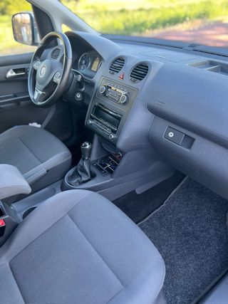 Volkswagen Caddy 2013