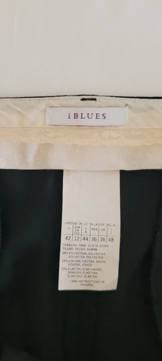 Pantaloni neri eleganti