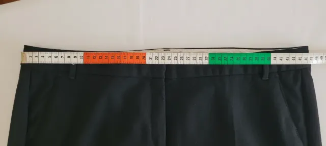 Pantaloni neri eleganti