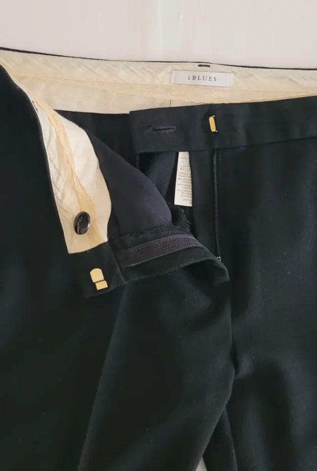 Pantaloni neri eleganti