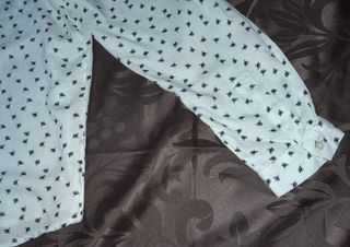 Camisa mujer sin estrenar blanca florecitas negras