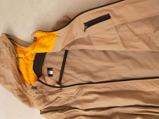 Abrigo Decathlon Hombre Beige/Amarillo