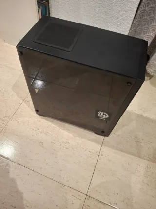 PC Sobremesa Negro Oficina