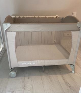 Cuna de viaje con cambiador, colchón , plegable