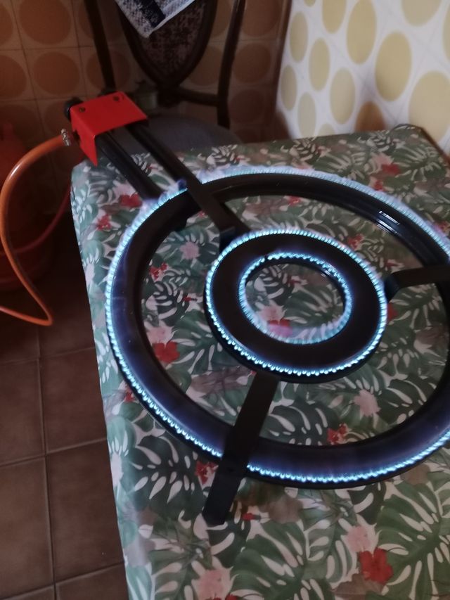 Paellero de gas con quemador doble