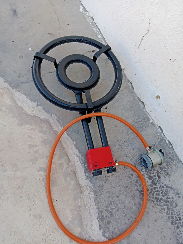 Paellero de gas con quemador doble