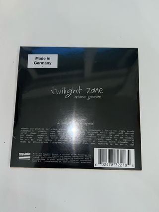 CD Ariana Grande Twilight Zone Nuevo