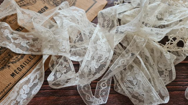 Piccolo lotto di pizzi vintage