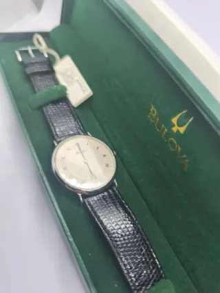 Reloj Bulova Plata y Negro