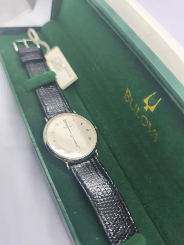 Reloj Bulova Plata y Negro