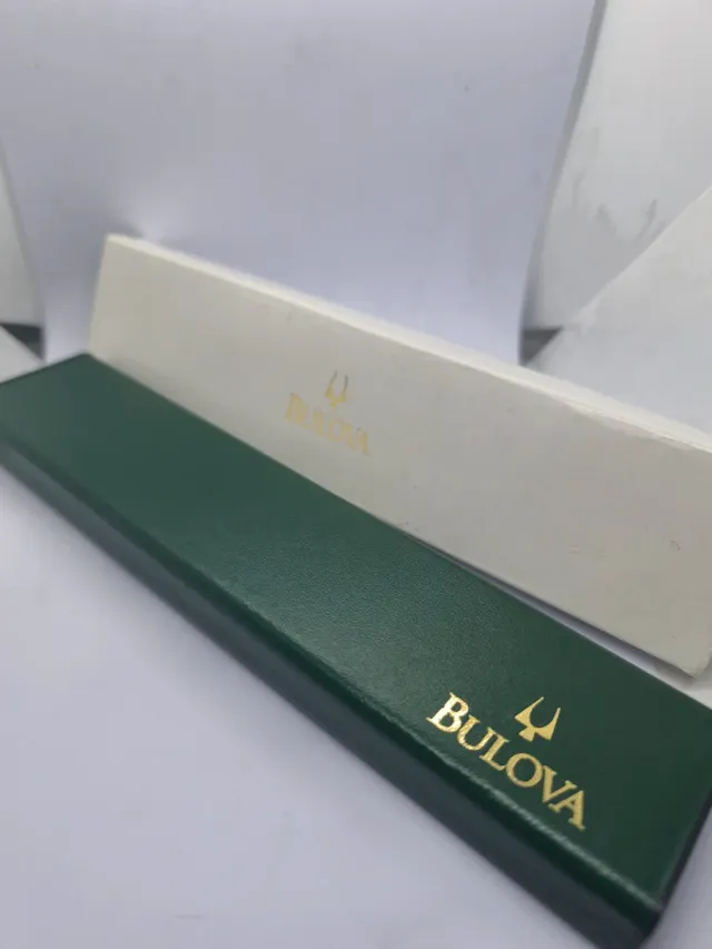 Reloj Bulova Plata y Negro