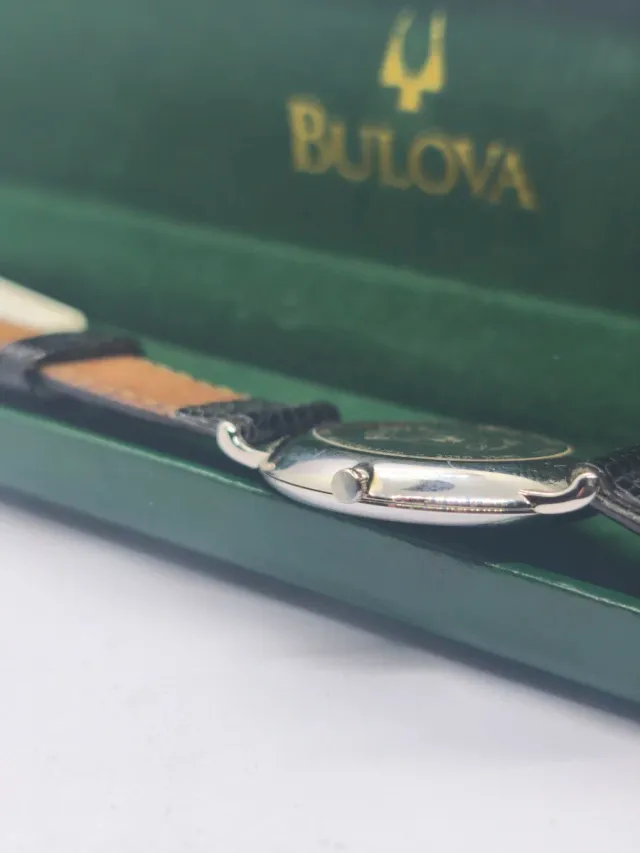 Reloj Bulova Plata y Negro