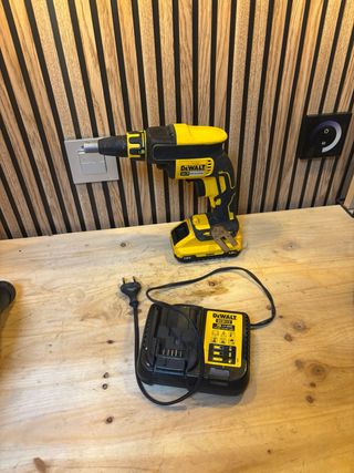 Atornillador Pladur DeWalt + Cargador