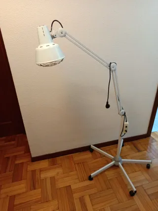 Lampara calor infrarrojos fisioterapia articulada
