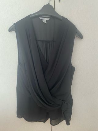 Blusa negra gasa drapeada