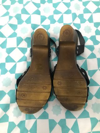 Sandalias Porronet Cuero Plataforma Negras