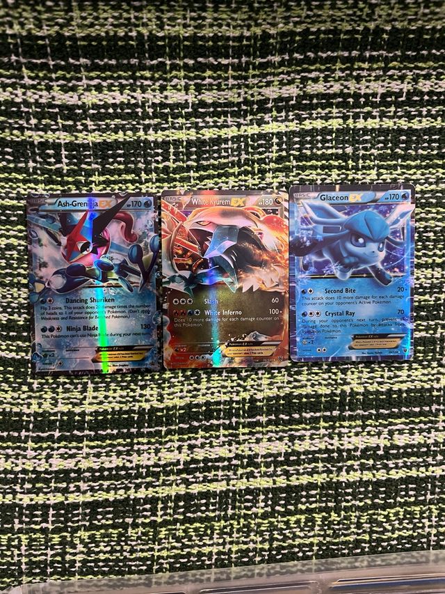 3 Cartas Pokémon EX: Ash-Greninja, Kyurem, Glaceon