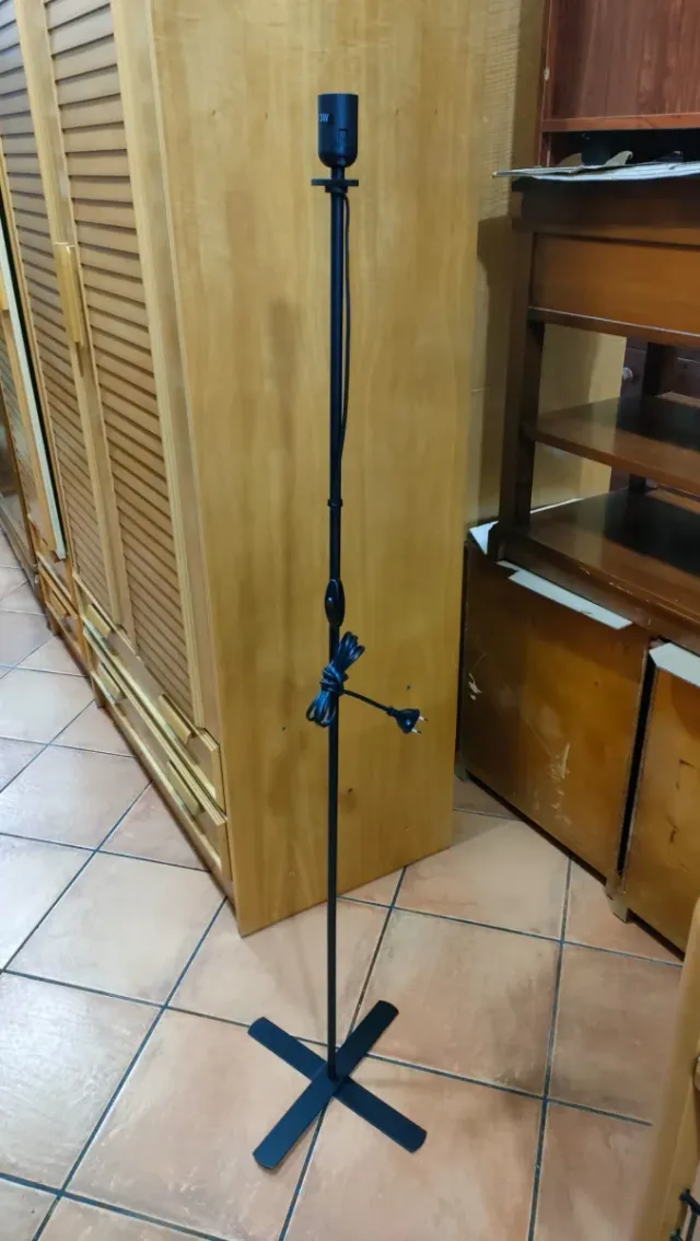 Pie de Lámpara Negro Metálica 640513926