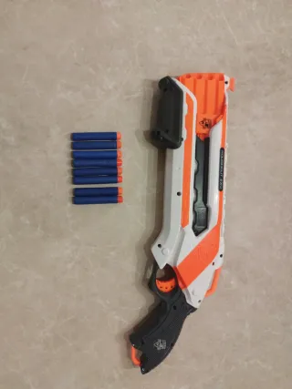 Nerf Roughcut 2x4 + 8 colpi