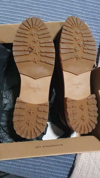 Mocasines Massimo Dutti negros con cadena