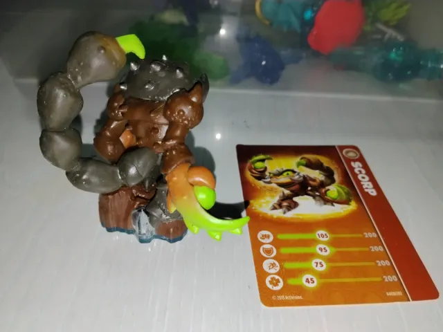 Skylanders Scorp Figura y Carta