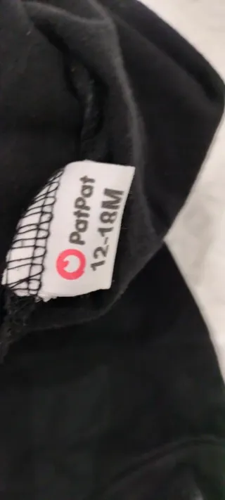 Pantaloni neonato neri strappati