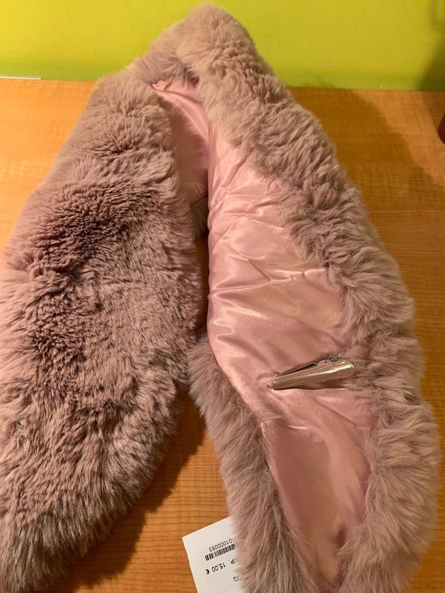 Cuello pelo sintético NuR Queens