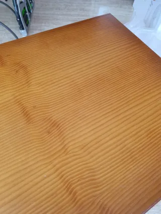 Mesa de centro de madera con 2 cajones