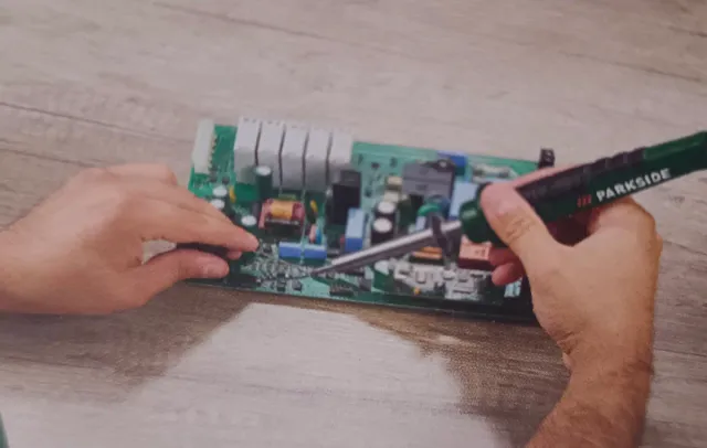 • ESTACION DE SOLDADURA   REGULABLE.